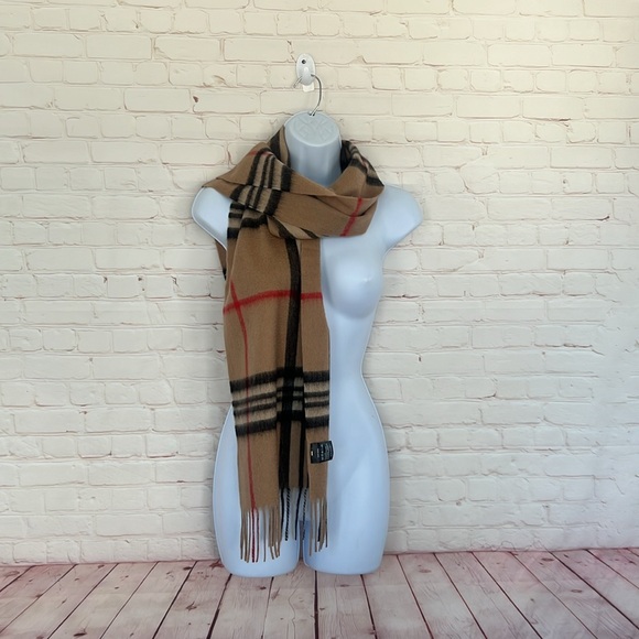 NWOt Nova check  100% wool scarf 70”x12 - Picture 3 of 6